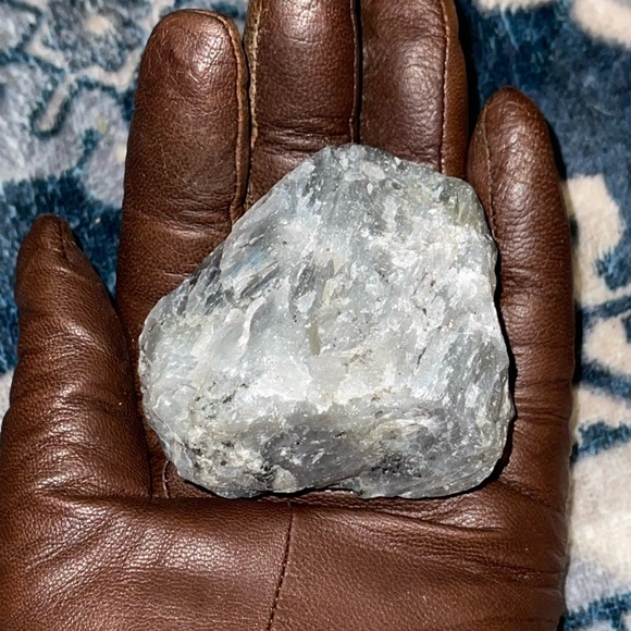 Raw Labradorite chunk - Picture 3 of 5